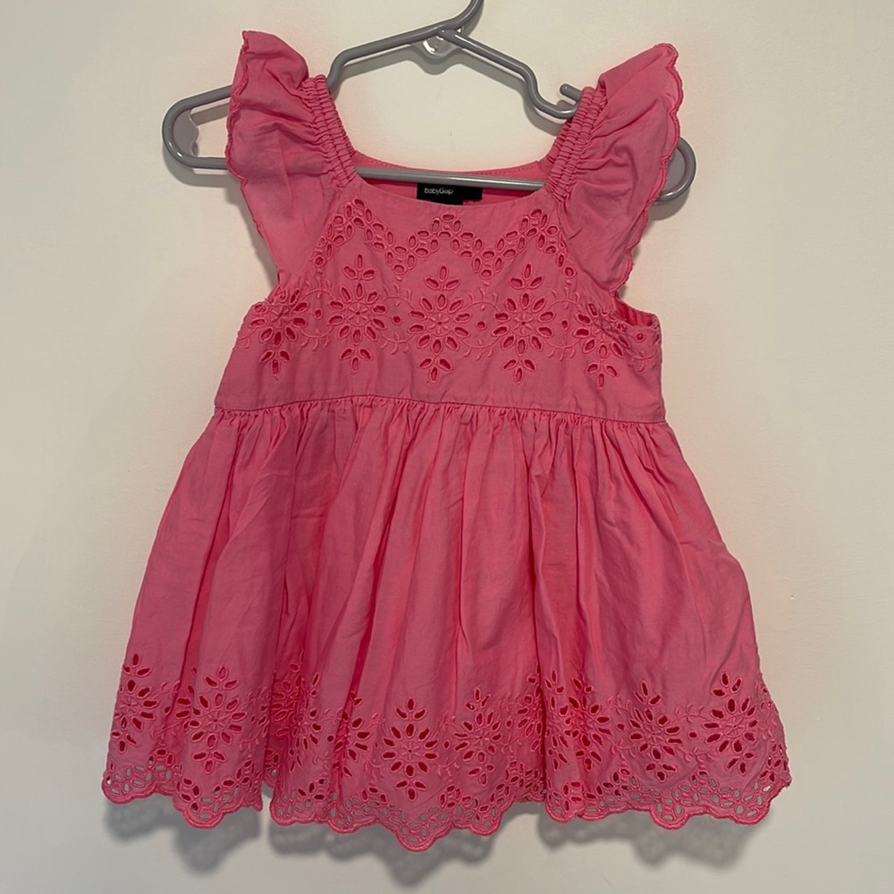 GAP Eyelet Dress in Excellent Condition.